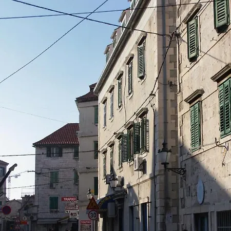 By The Sea - 5995 Daire Split